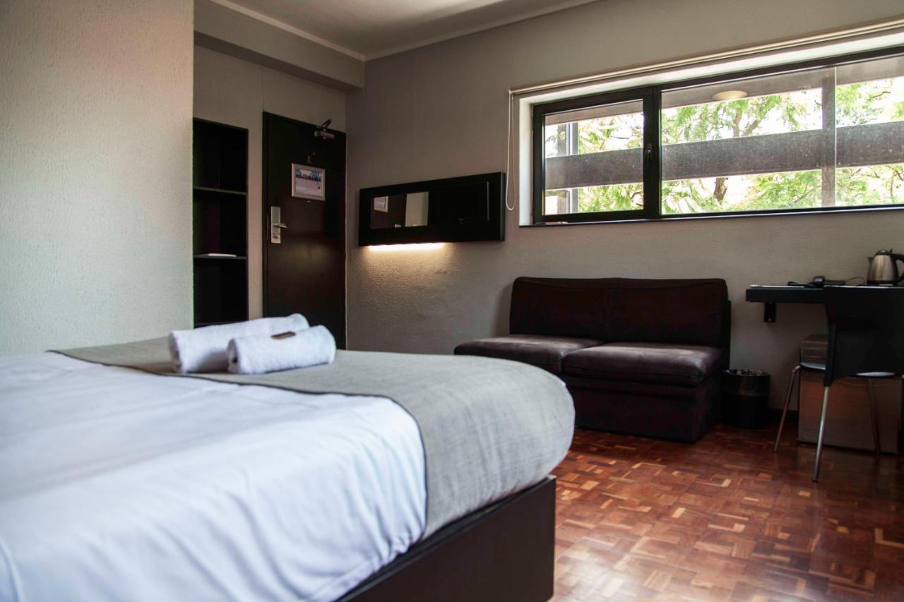 Inani Hotel Morning Star Pretoria-Noord Exterior foto